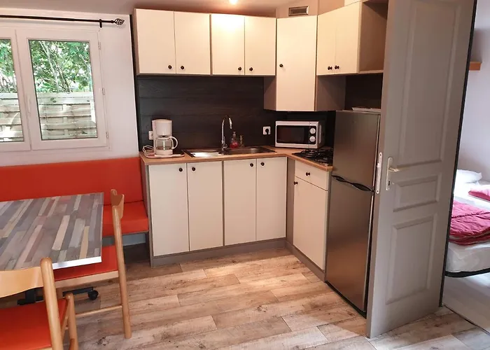 Le Moulin Du Roy 3* ريفيل