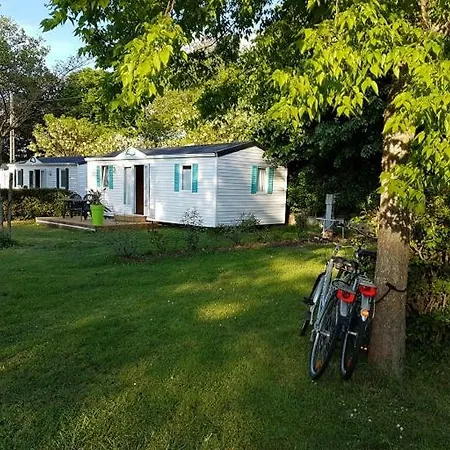 Le Moulin Du Roy Camping 3*